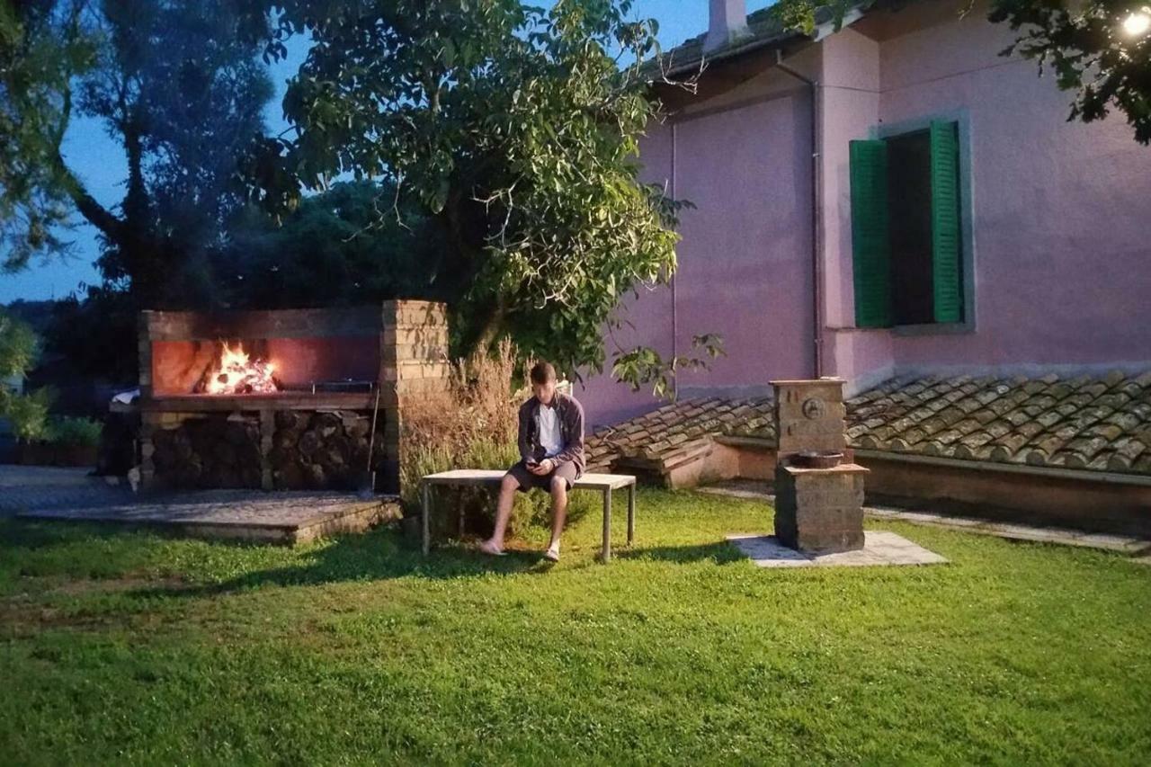Piccolo Casale A "Le Moline" In Una Vera Fattoria Vetralla Exterior photo