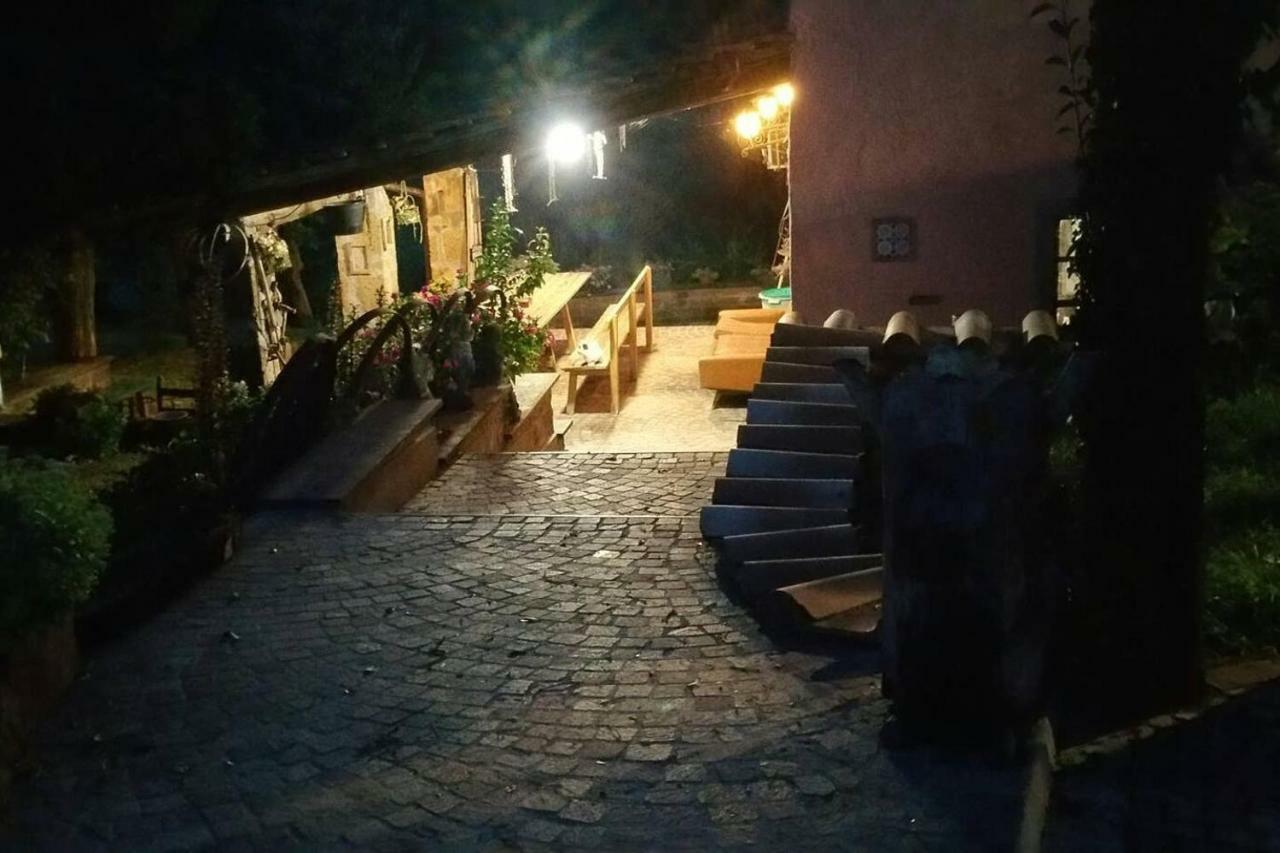 Piccolo Casale A "Le Moline" In Una Vera Fattoria Vetralla Exterior photo